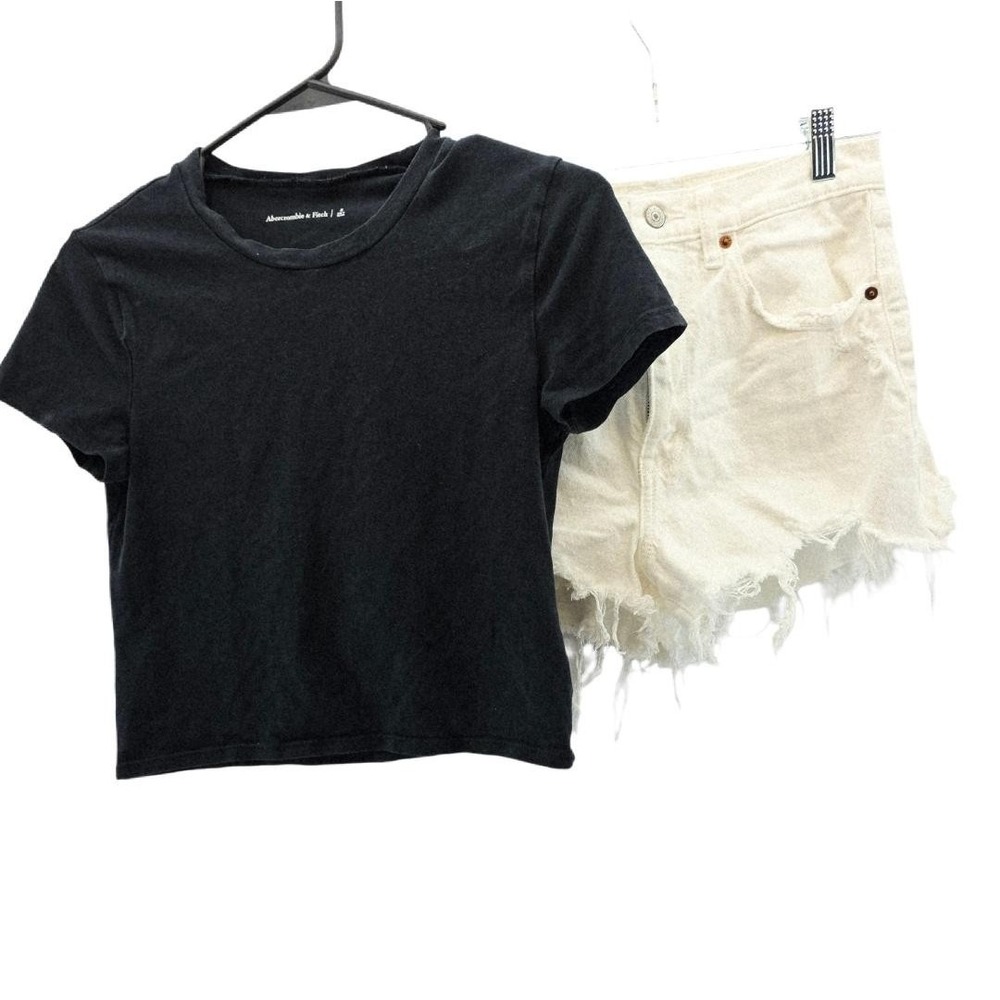 Abercrombie & Fitch Set S/26 Black Baby Tee & White High Rise Distressed Shorts